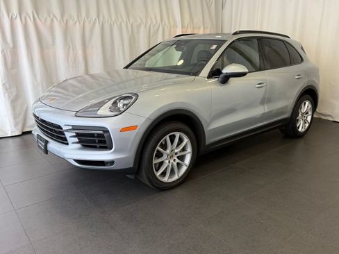 Certified 2023 Porsche Cayenne AWD/4WD image 1