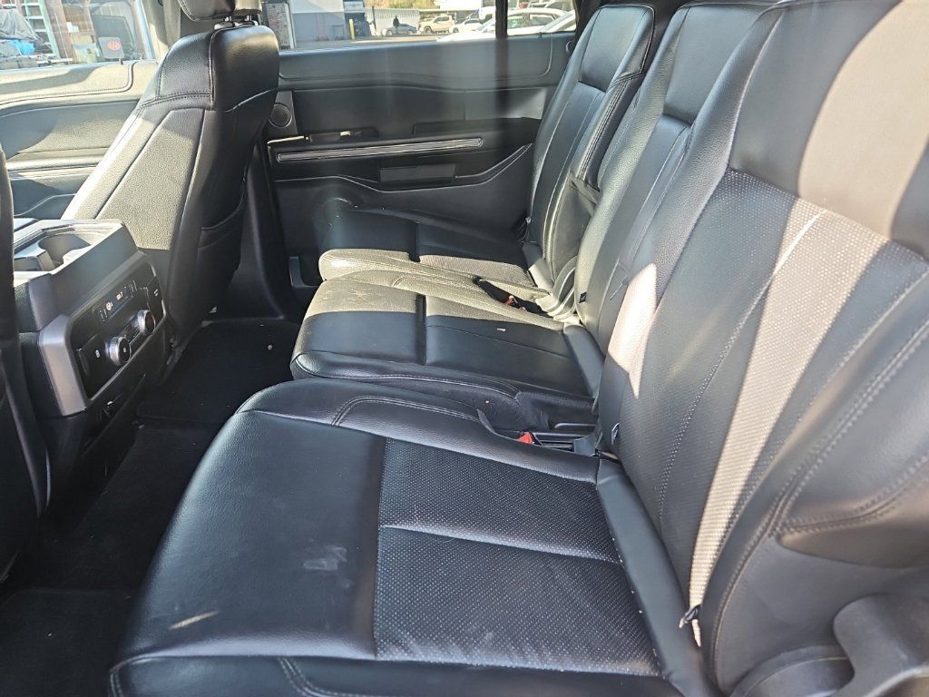 Used 2019 Ford Expedition XLT w/ Equipment Group 202A RWD image 11