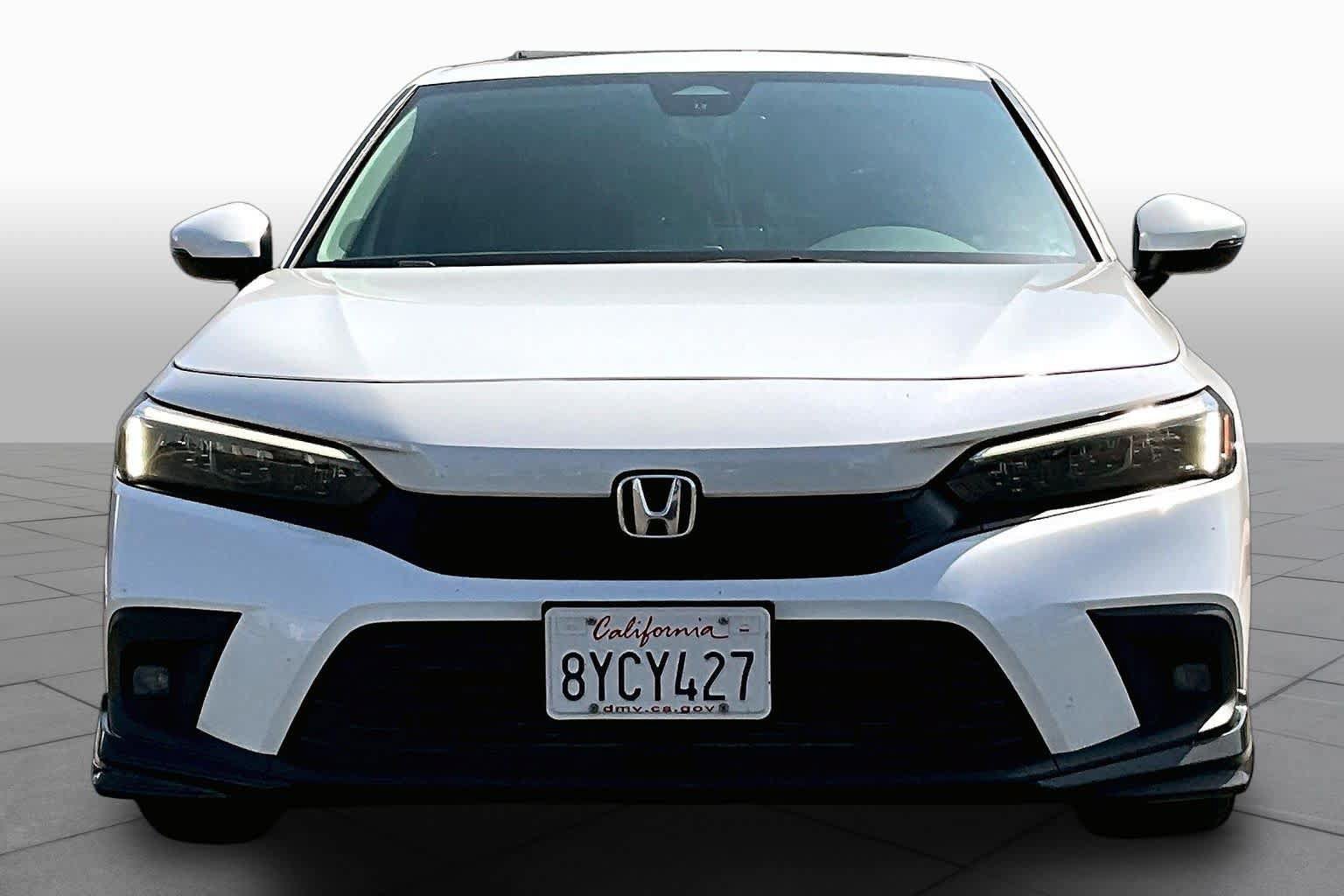 Used 2022 Honda Civic Touring image 3