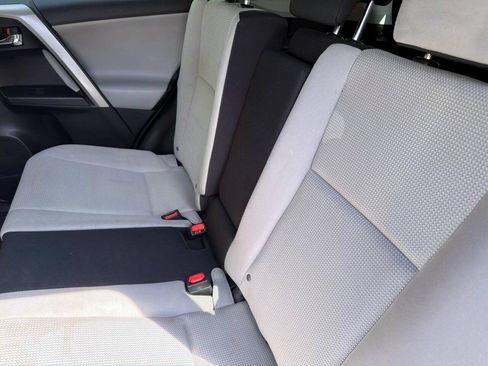 Used 2016 Toyota RAV4 XLE AWD/4WD image 12