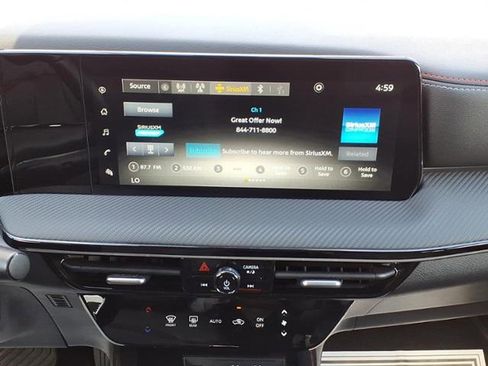 Used 2025 Nissan Kicks SR image 21