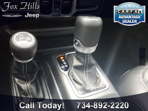 Used 2023 Jeep Wrangler Unlimited Sahara w/ Cold Weather Group AWD/4WD image 23