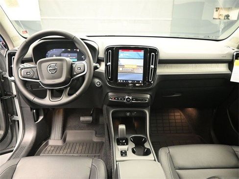 New 2025 Volvo XC40 B5 Core w/ Protection Package Premier image 9