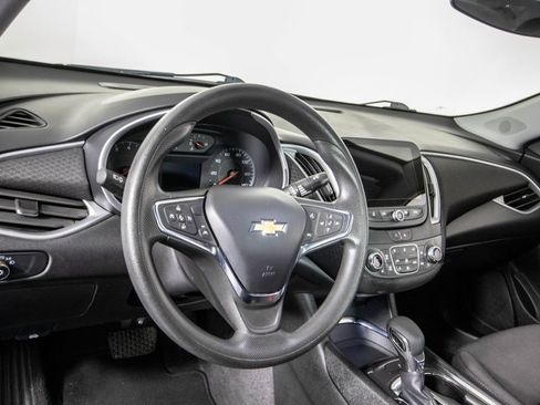 Used 2023 Chevrolet Malibu LT image 17