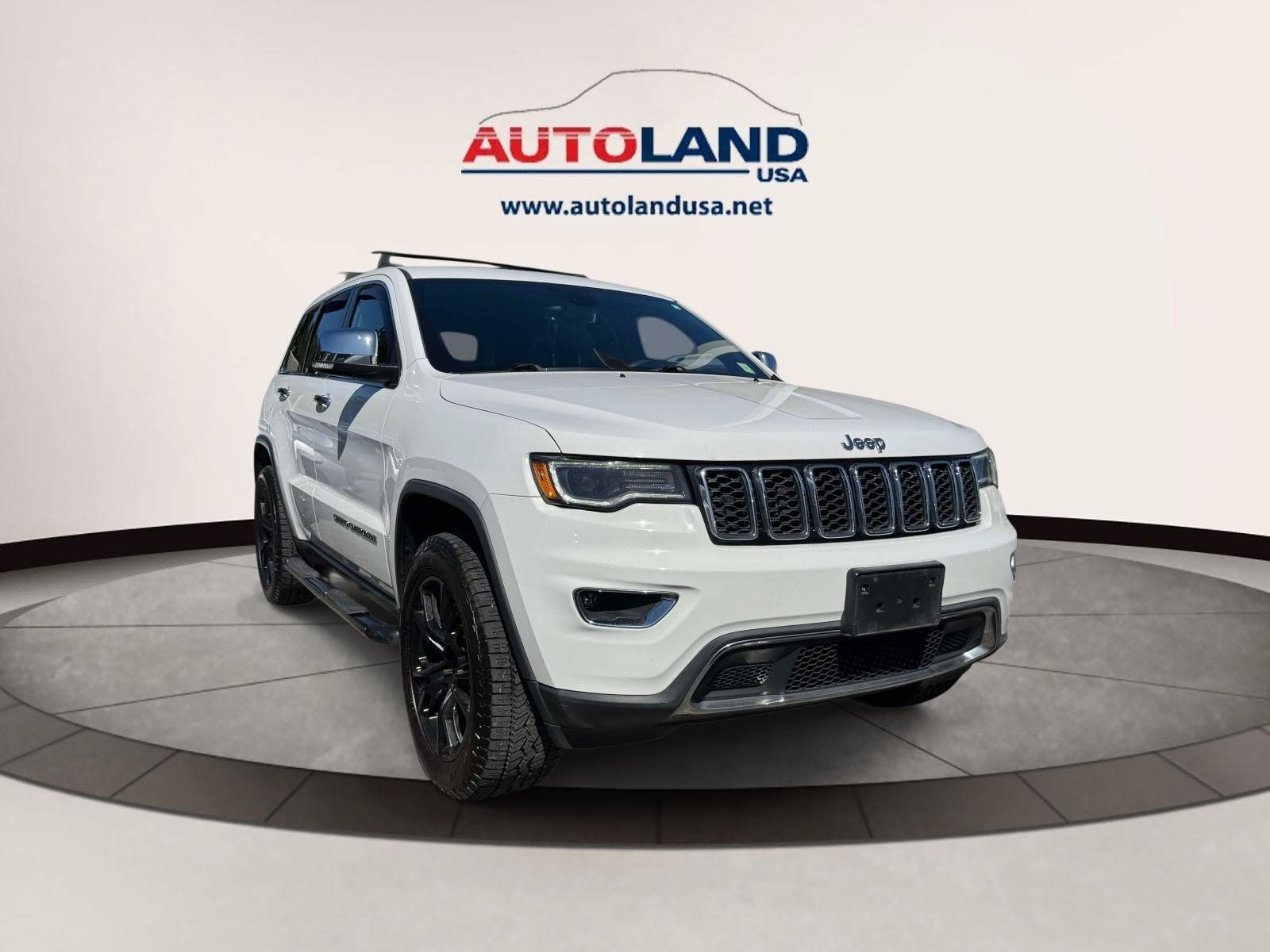 Used 2018 Jeep Grand Cherokee Limited w/ Luxury Group II AWD/4WD image 2
