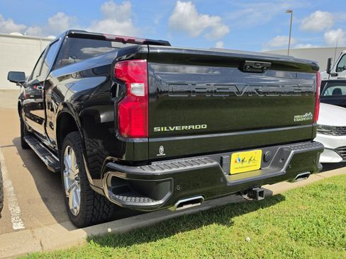 Used 2022 Chevrolet Silverado 1500 High Country AWD/4WD image 6