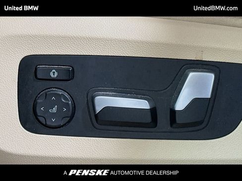 Used 2022 BMW X5 xDrive40i w/ M Sport Package image 4