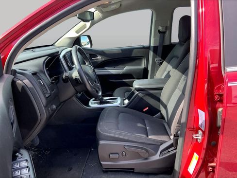 Used 2021 Chevrolet Colorado LT w/ Safety Package RWD image 8