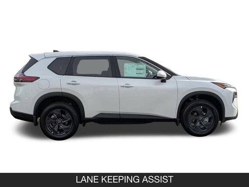 New 2026 Nissan Rogue SV FWD image 6