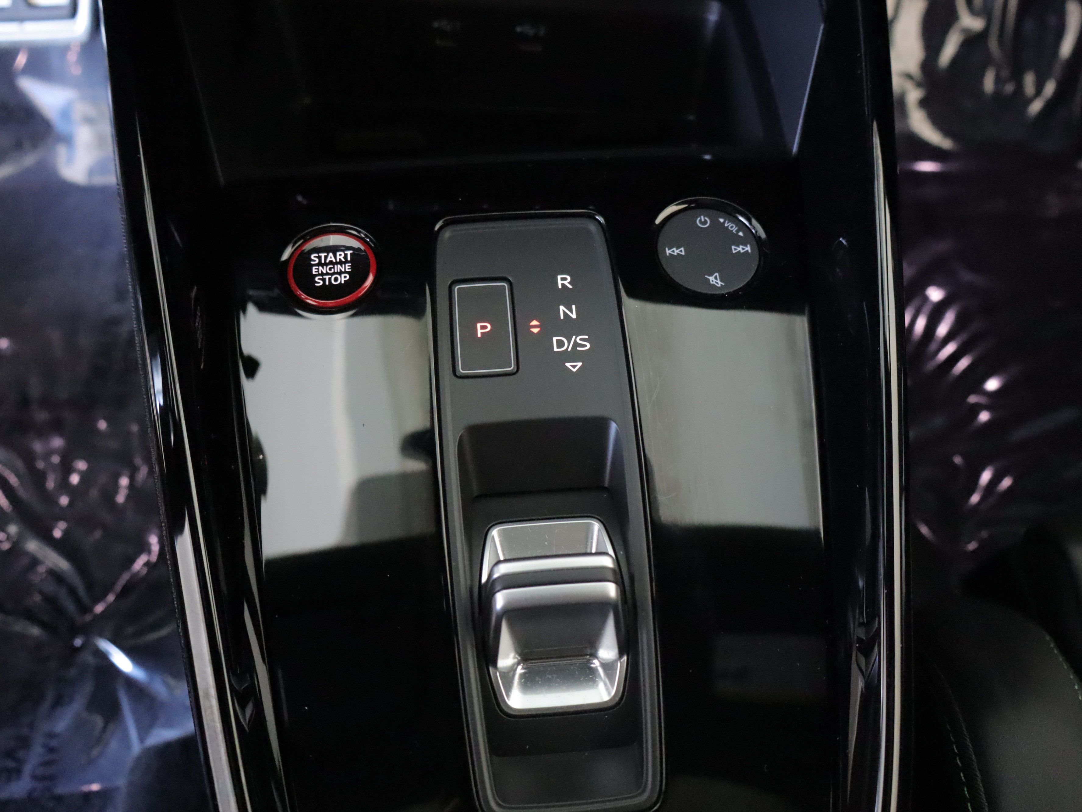 Used 2024 Audi RS 3 AWD/4WD image 19