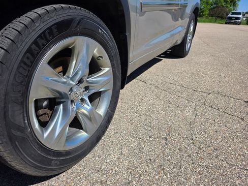 Used 2014 Toyota Highlander Limited Platinum AWD/4WD image 37