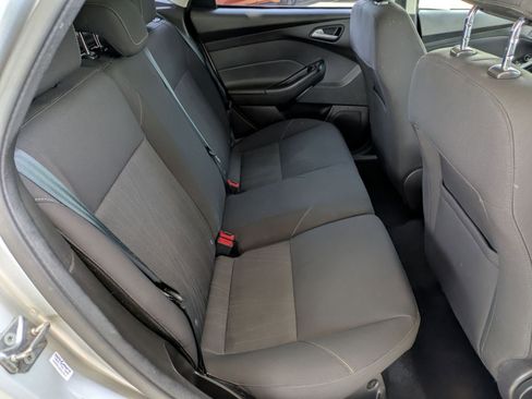 Used 2016 Ford Focus SE w/ SE Sport Package FWD image 26