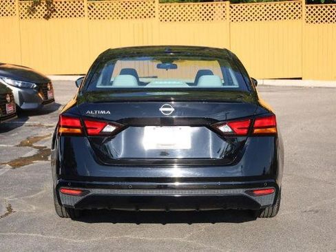 Certified 2025 Nissan Altima 2.5 SV FWD image 6