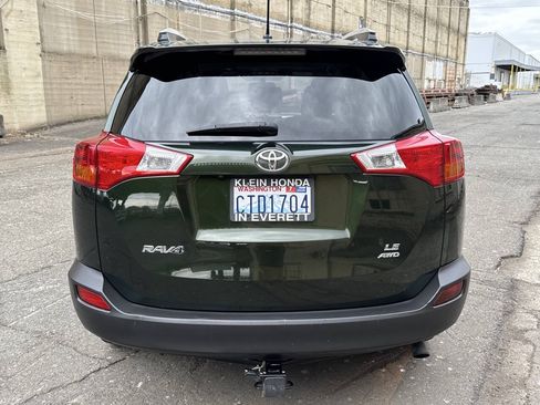 Used 2013 Toyota RAV4 LE AWD/4WD image 37