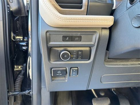 Used 2023 Ford Expedition Max Limited image 22