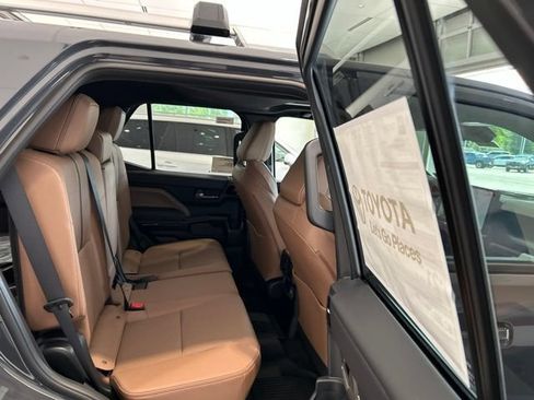 Used 2026 Toyota 4Runner Limited AWD/4WD image 19