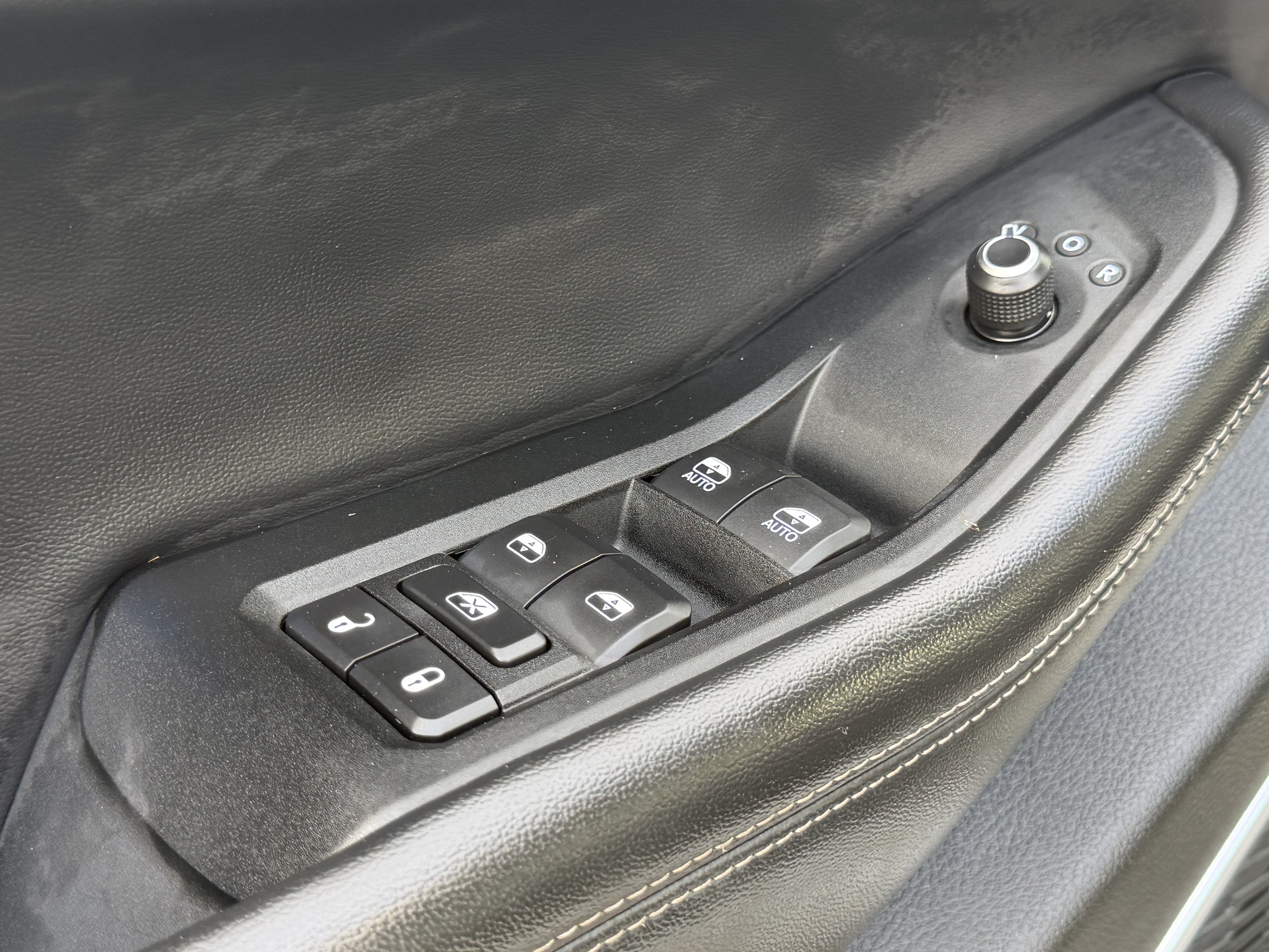 Used 2022 Jeep Grand Cherokee Limited RWD image 22