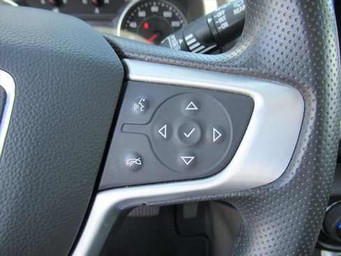 Used 2022 GMC Terrain SLE w/ Driver Convenience Package FWD image 23