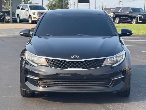 Used 2018 Kia Optima LX w/ Convenience Package FWD image 2