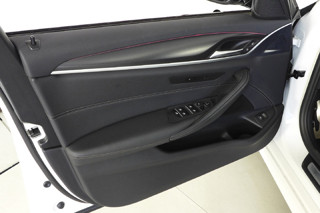 Certified 2023 BMW 540i w/ M Sport Package RWD image 11