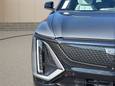 Used 2024 Cadillac Lyriq Sport image 10
