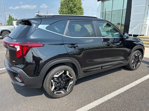 Used 2024 Kia Seltos SX w/ SX Sunroof Package AWD/4WD image 7