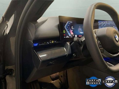 Used 2025 BMW 530i xDrive image 33