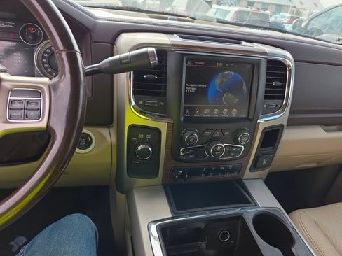 Used 2014 RAM 3500 Laramie w/ Convenience Group AWD/4WD image 15