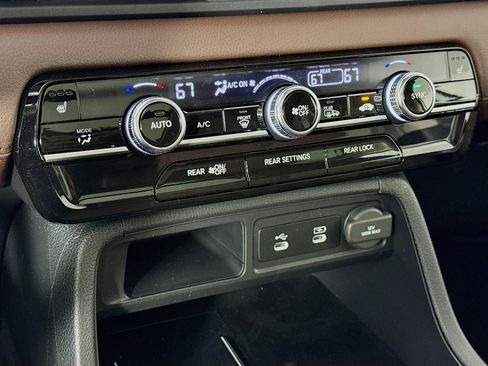 New 2026 Honda Pilot Touring image 16