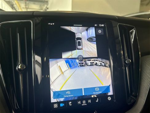 Certified 2025 Volvo XC60 B5 Plus image 17