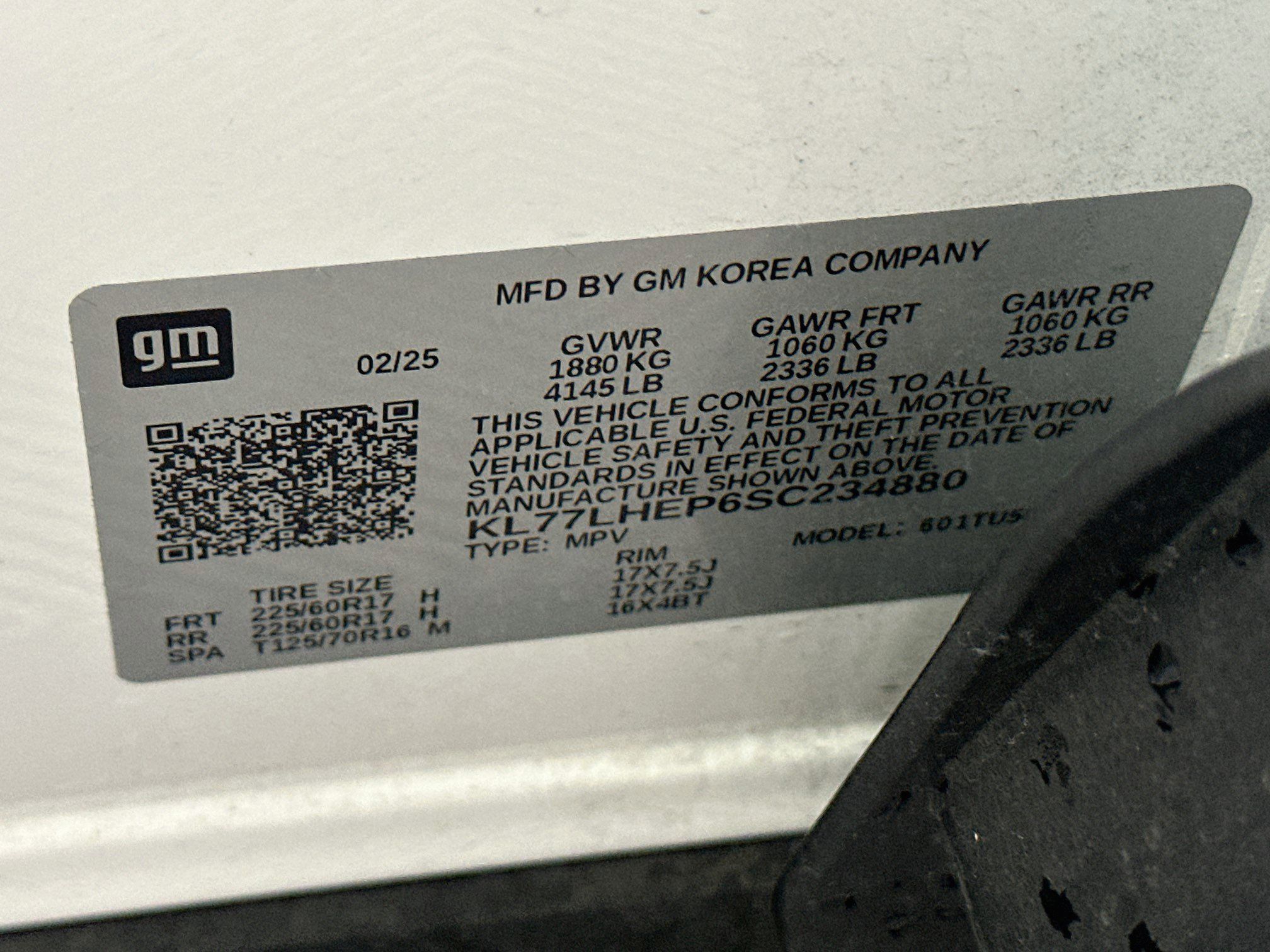 Used 2025 Chevrolet Trax LT w/ LT Convenience Package FWD image 12