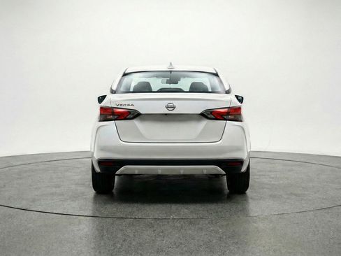 Used 2025 Nissan Versa SV FWD image 7
