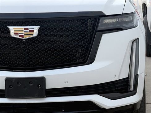 Used 2021 Cadillac Escalade Sport w/ Driver Assist Tech Package image 9