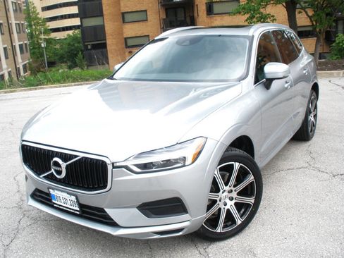Used 2018 Volvo XC60 T5 Momentum AWD/4WD image 1