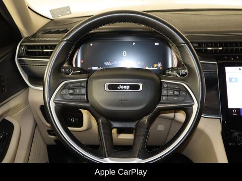 Used 2022 Jeep Grand Cherokee L Limited AWD/4WD image 7