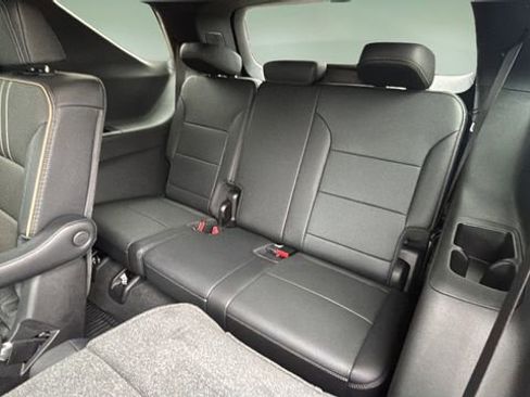 Used 2025 Chevrolet Traverse High Country w/ LPO, Floor Liner Package image 34