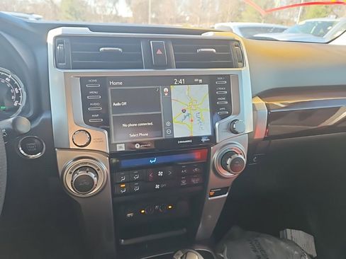 Used 2022 Toyota 4Runner Limited image 19
