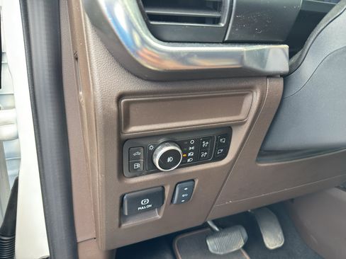 Used 2025 Ford F150 King Ranch AWD/4WD image 12
