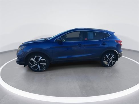 Certified 2022 Nissan Rogue Sport SL w/ Premium Package image 6