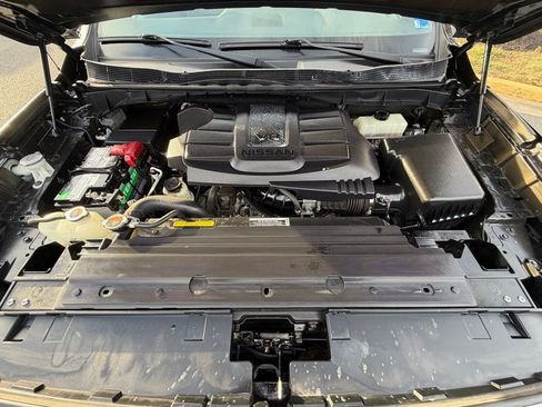 Used 2021 Nissan Titan Platinum Reserve w/ Moonroof Package image 17