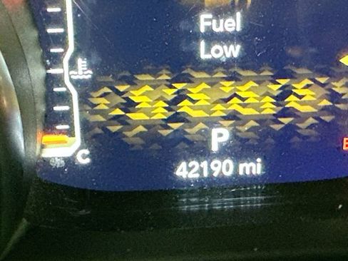 Used 2021 Jeep Gladiator Sport image 15