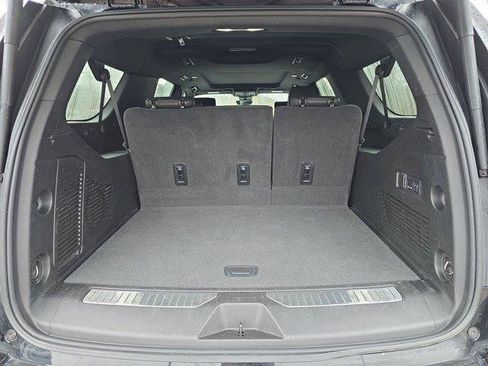 Used 2024 Chevrolet Suburban High Country w/ Advanced Technology Package image 7