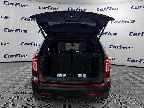 Used 2015 Ford Explorer XLT w/ Equipment Group 202B AWD/4WD image 11