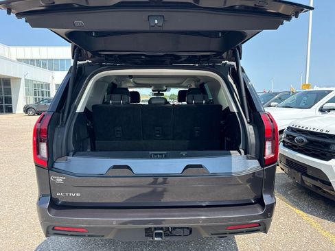 Certified 2025 Ford Expedition Active AWD/4WD image 7