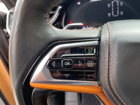 Used 2024 Jeep Grand Cherokee L Summit AWD/4WD image 33