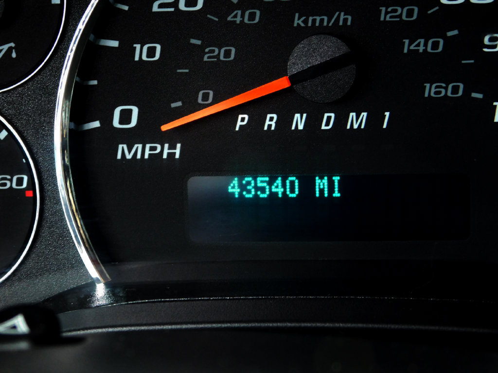 Used 2020 Chevrolet Express 2500 w/ Driver Convenience Package RWD image 24