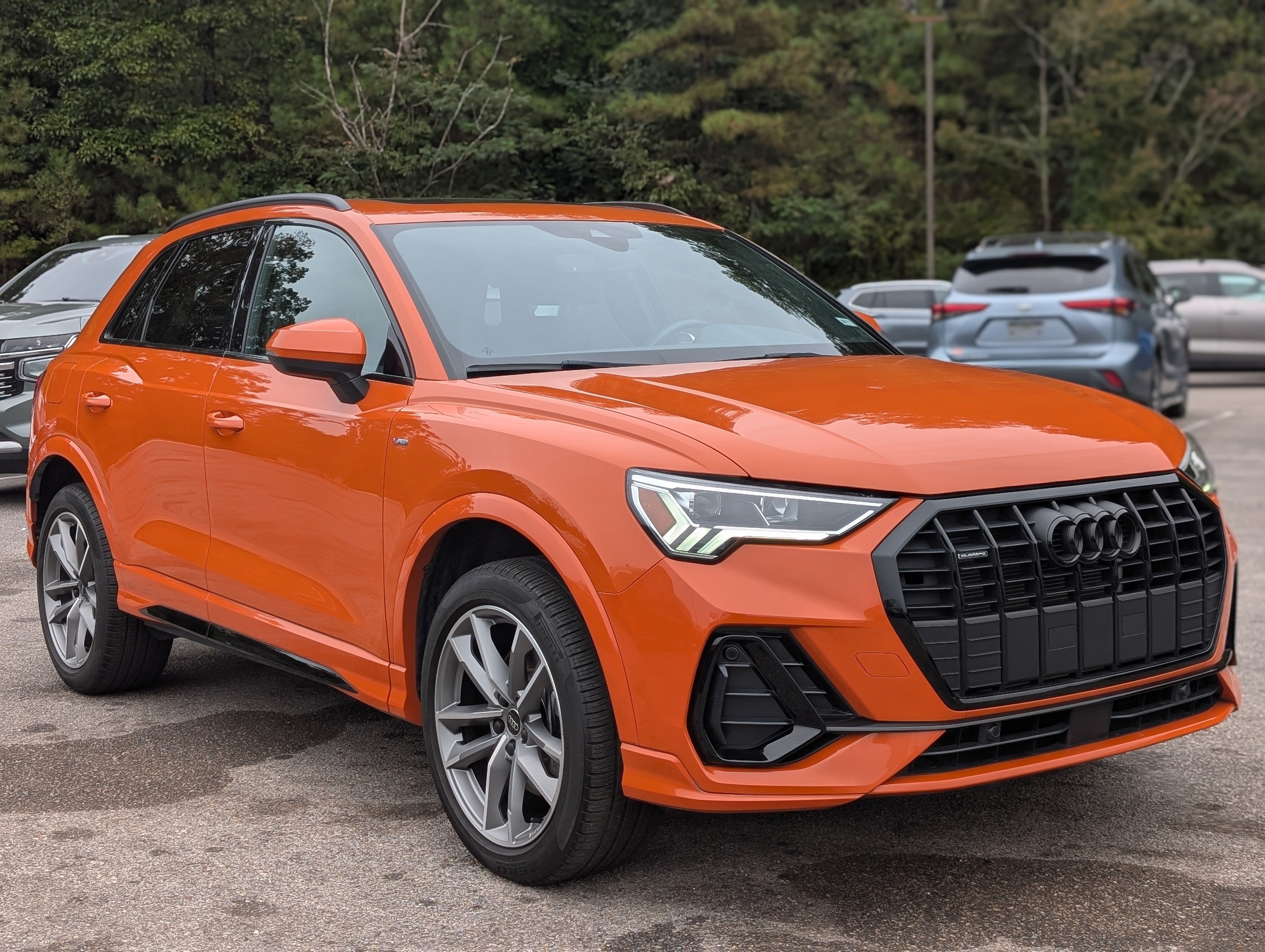 Used 2024 Audi Q3 2.0T Premium w/ Convenience Package AWD/4WD image 11