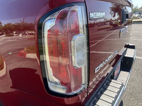 Used 2019 GMC Canyon SLE w/ Elevation Edition RWD image 21