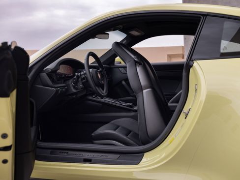 Used 2026 Porsche 911 Carrera GTS image 64