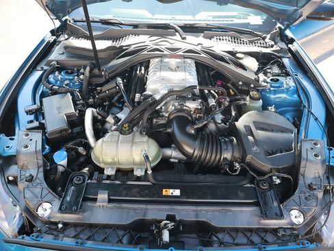Used 2021 Ford Mustang Shelby GT500 w/ Technology Package RWD image 45
